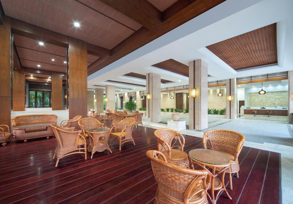 Sanya Shanghai Huating Boutique Resort Hotel Kültér fotó