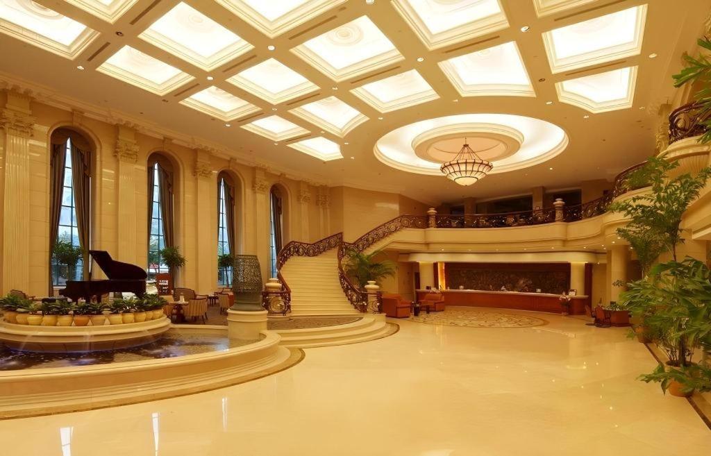 Sanya Shanghai Huating Boutique Resort Hotel Kültér fotó