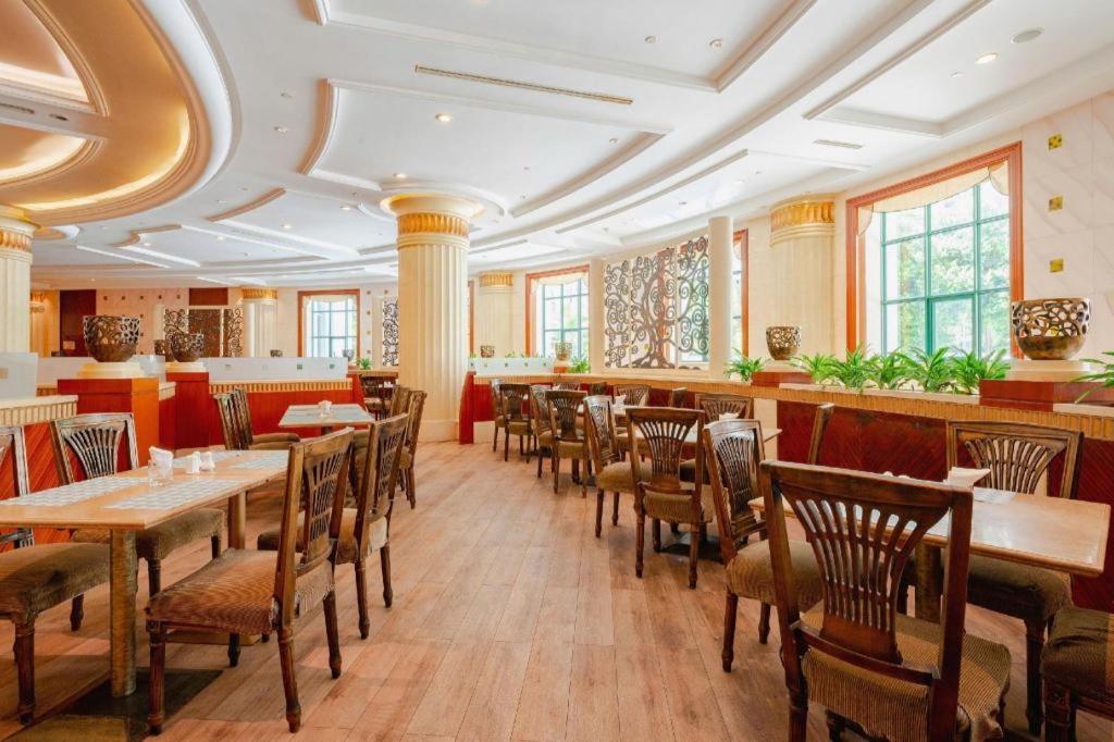 Sanya Shanghai Huating Boutique Resort Hotel Kültér fotó